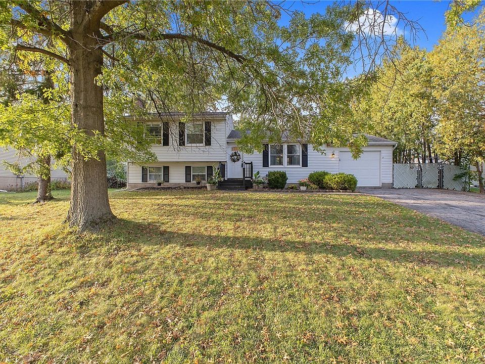 1st image of 7589 Aster Dr