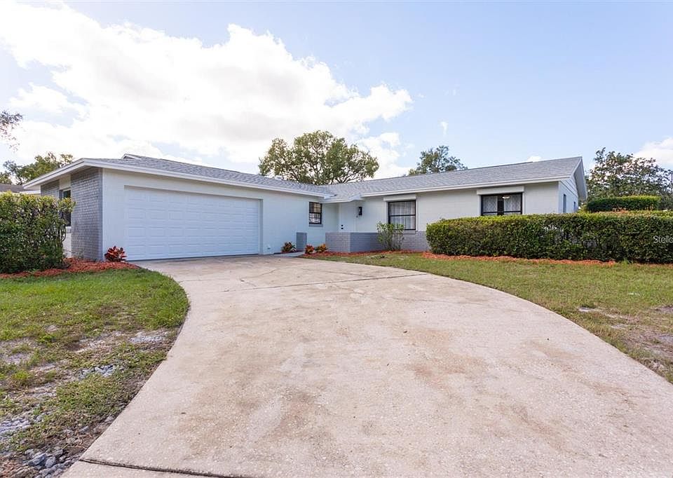 1st image of 802 Gregory Ln