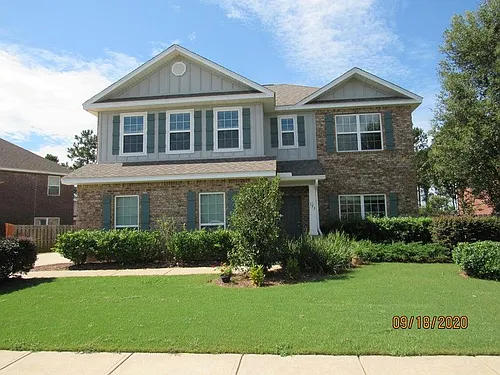 173 Whitman Way Photo 1