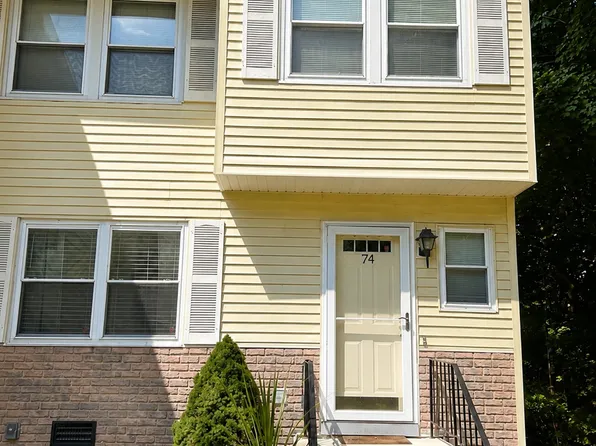 25 Padanaram Road #74, Danbury, CT 06811
