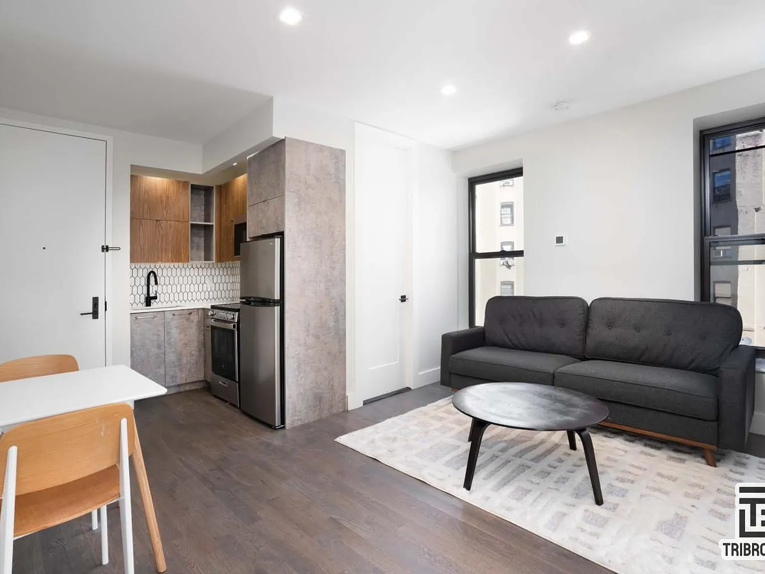 2032 2nd Avenue — Photo 3