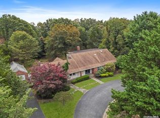 275 Woodacres Rd, East Patchogue, NY 11772