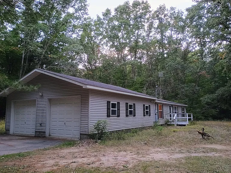 9569 W Eight Mile Rd — Photo 11
