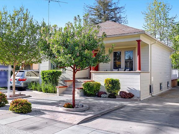 3rd image of 1067 Eugene Ave