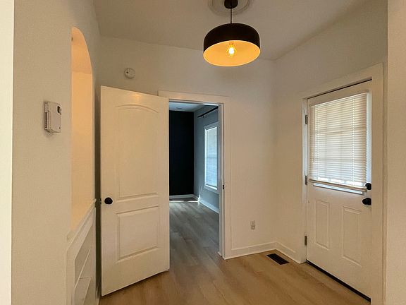 5th image of 2317 Sevier Ave