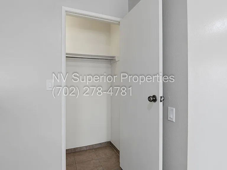 2274 E Desert Inn Rd — Photo 12