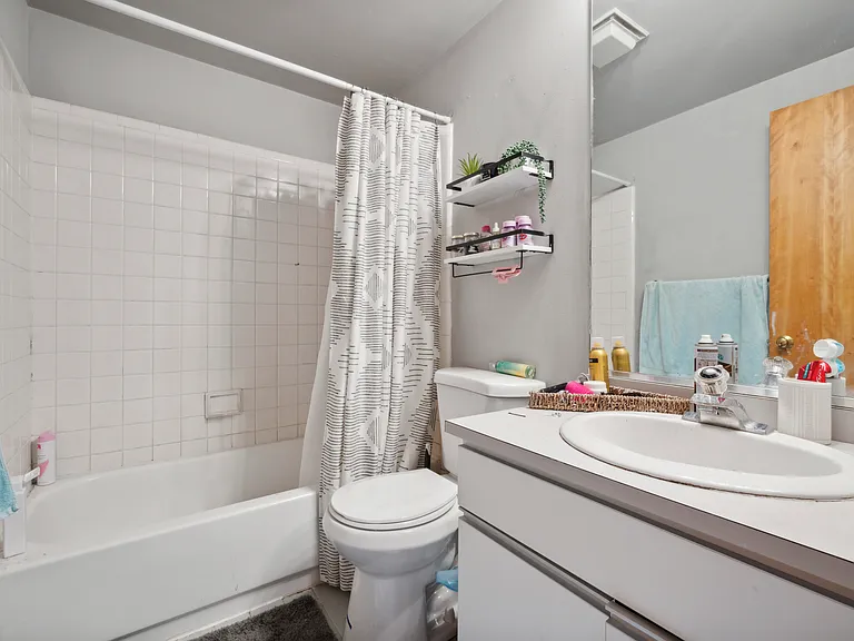 413 Spruce St #1 — Photo 7