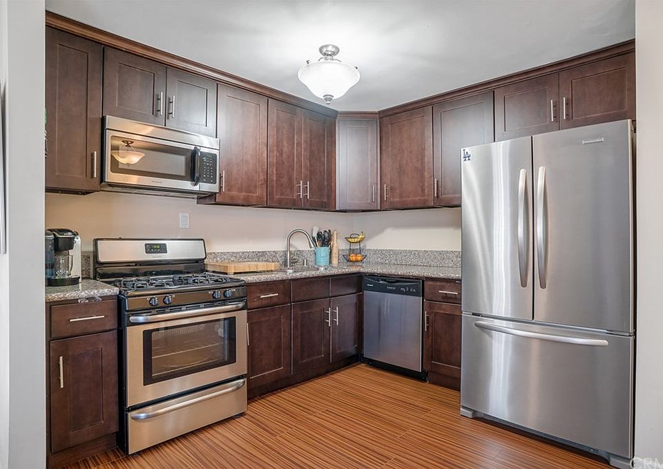 1st image of 3424 W 189th St
