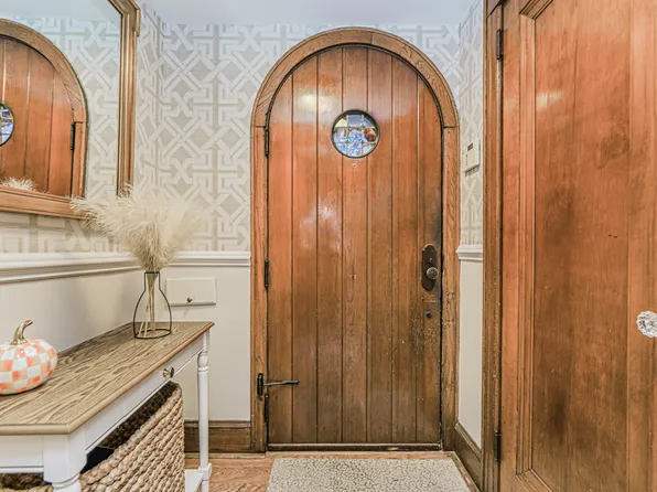 133 Goodwin Avenue image 4 of 53