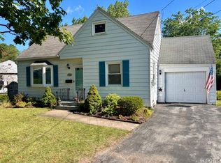 303 Kingsdown Dr, Liverpool, NY 13088