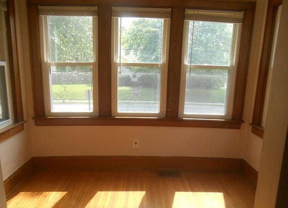 3rd image of 2905 Cleveland Ave
