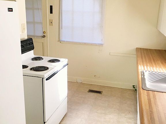 2nd image of 633 Montclair Dr