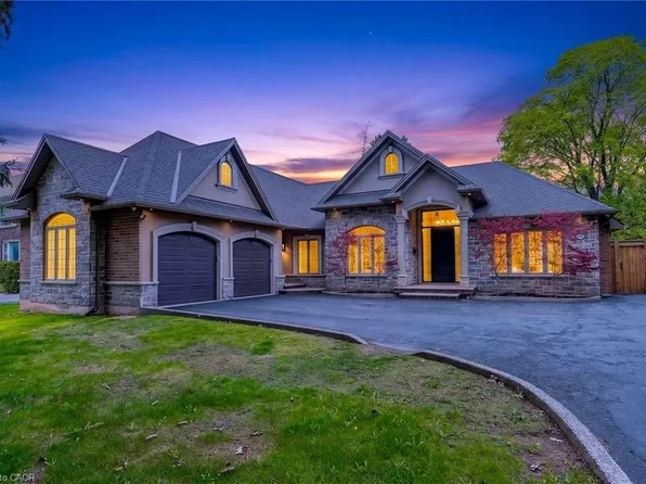 775 King Rd, Burlington, ON L7T 3K7