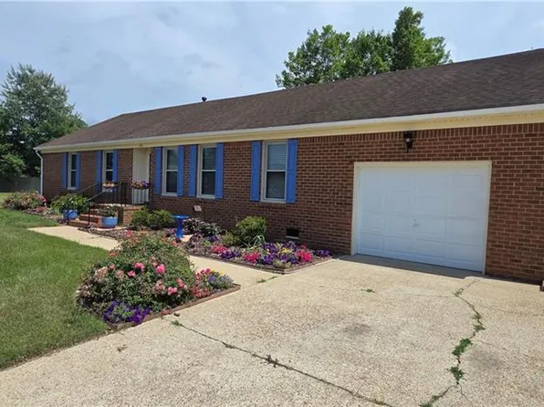 725 Luray Ter, Chesapeake, VA 23322