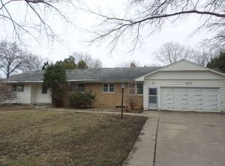 707 Sheridan Rd, Waterloo, IA 50701