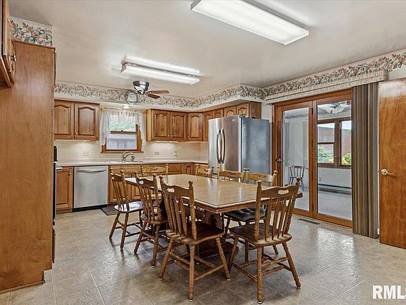 5th image of 2301 Arrowhead Dr