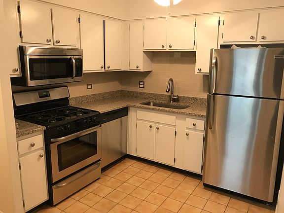 4th image of 1443 Ashland Ave APT 6