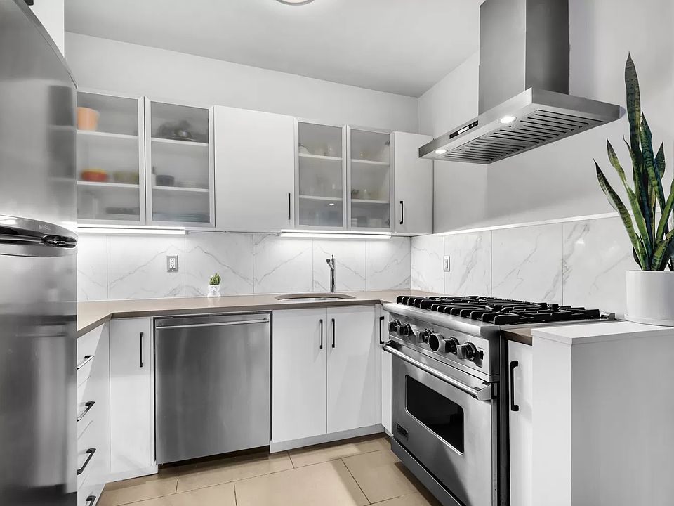 1st image of 453 W 19th St APT 4B
