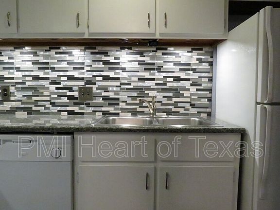 3rd image of 3000 Guadalupe St APT 205