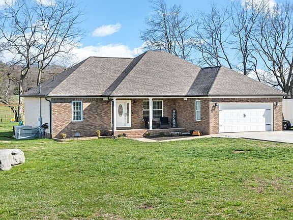 4th image of 1822 Valley View Dr