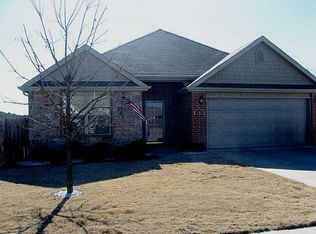 202 E Laurel Ave, Rogers, AR 72758