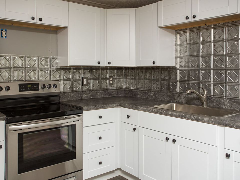 1st image of 546 Fatherland St APT 5
