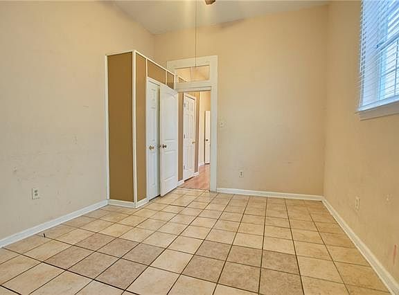 4th image of 2726 Amelia St