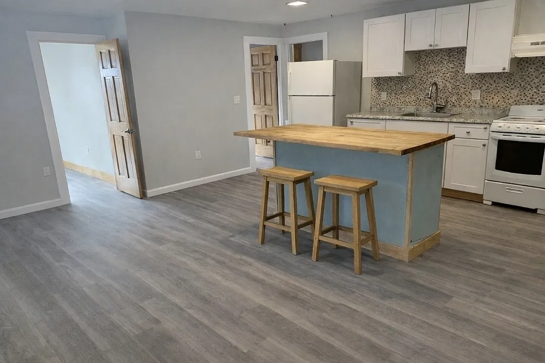 2 bed, $1,650 — Photo 1