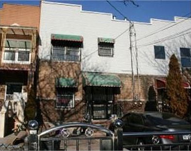 1st image of 2861 W 31st St