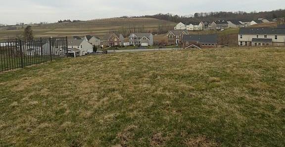 4th image of 546 Cortland Dr