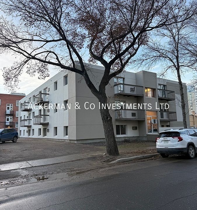 2nd image of 2116 Rose St #25