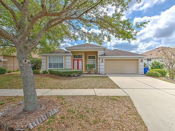 2nd image of 10907 Australian Pine Dr