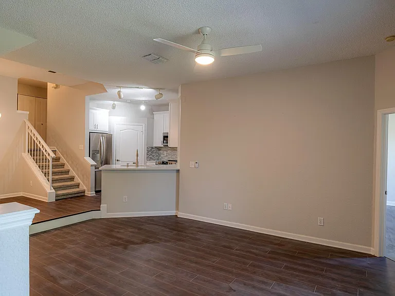 717 Mainsail Dr — Photo 8
