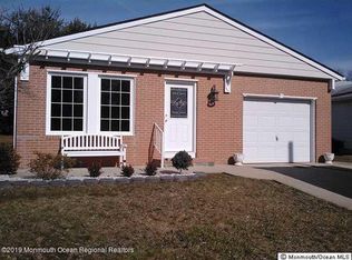229 Torrey Pines Dr, Toms River, NJ 08757