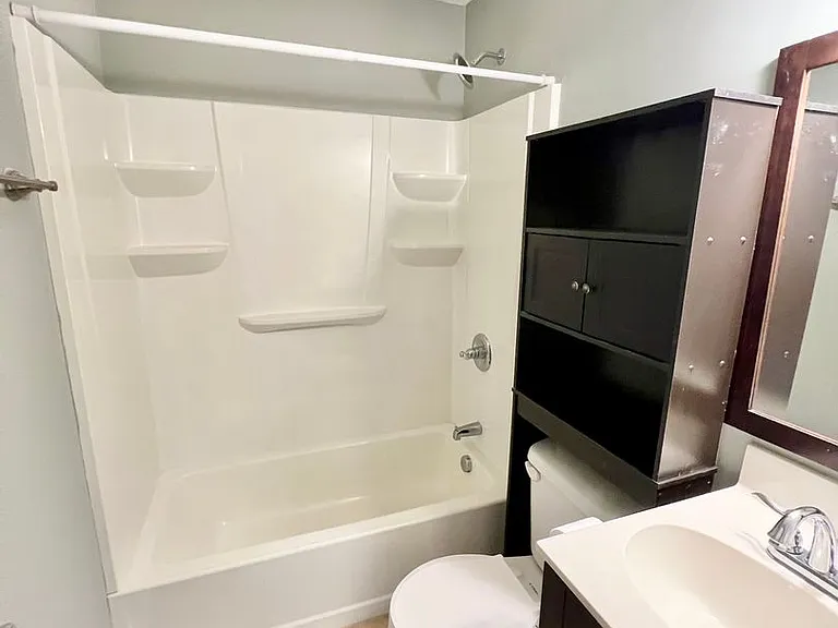 187 Briggs Ave — Photo 9