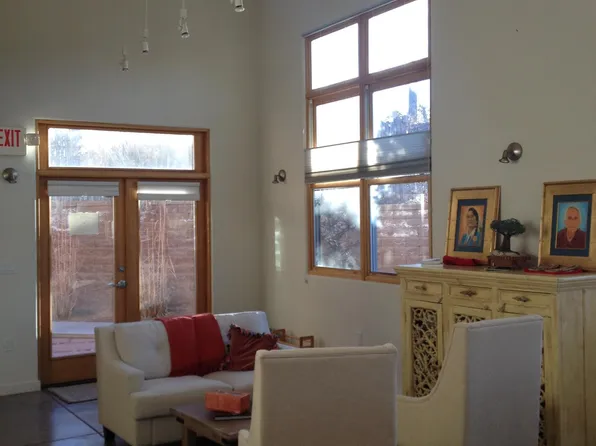 1012 Marquez Pl, Santa Fe, NM