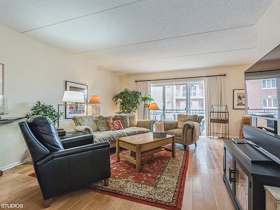 2nd image of 5000 Oakton St #1204
