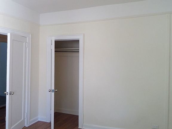 2nd image of 2436 29th St APT 1B