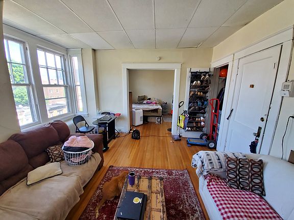 3rd image of 176 Chestnut St #11437288