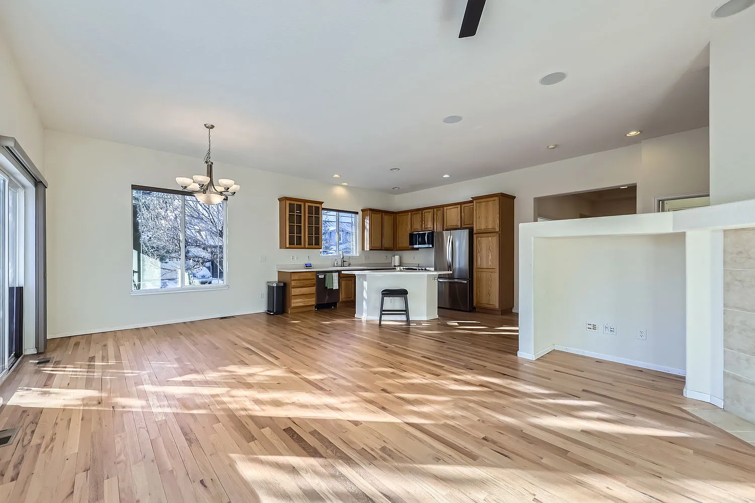 10436 Norfolk Ct — Photo 3