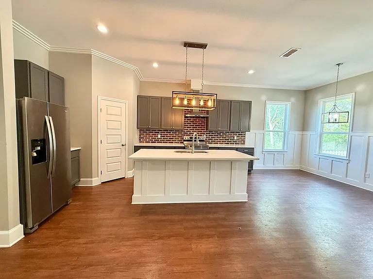 1037 Stagecoach Bnd — Photo 5