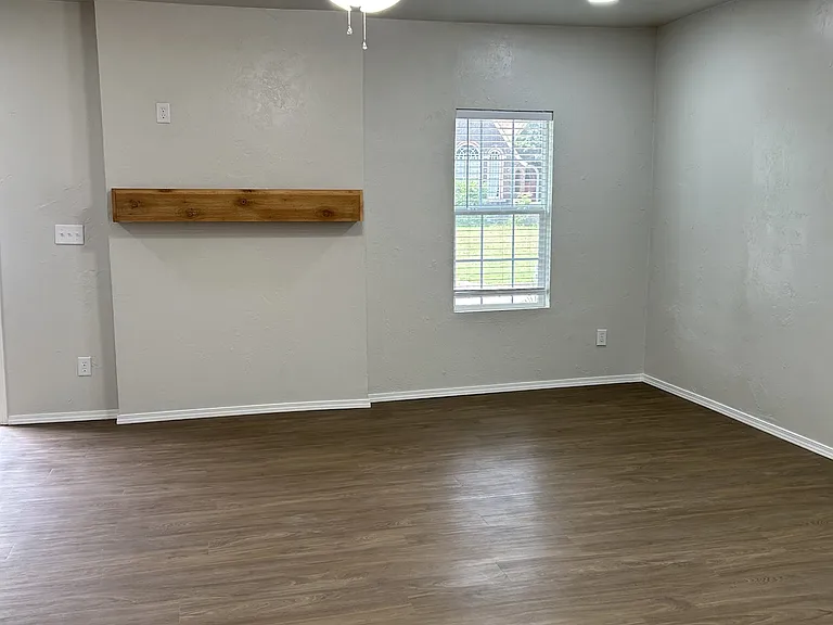 711 W Hill St #1 — Photo 5