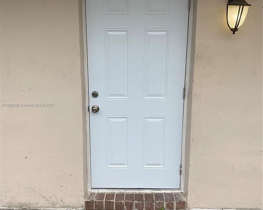 1st image of 240 SE 9th Ave #2