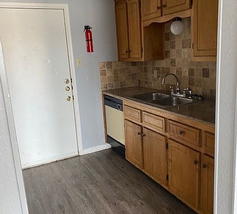 2nd image of 305 Veterans Ave #10729364