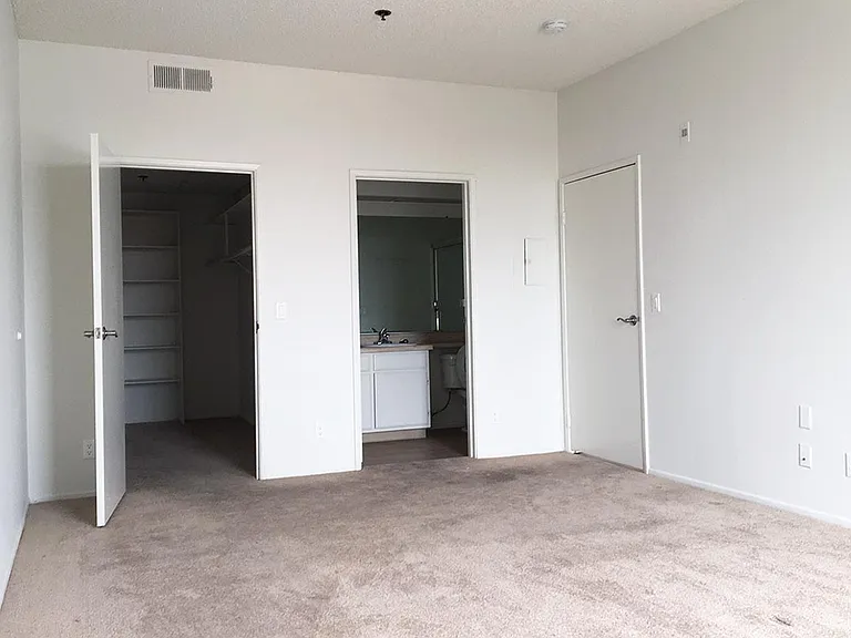 Lakeview — Photo 10