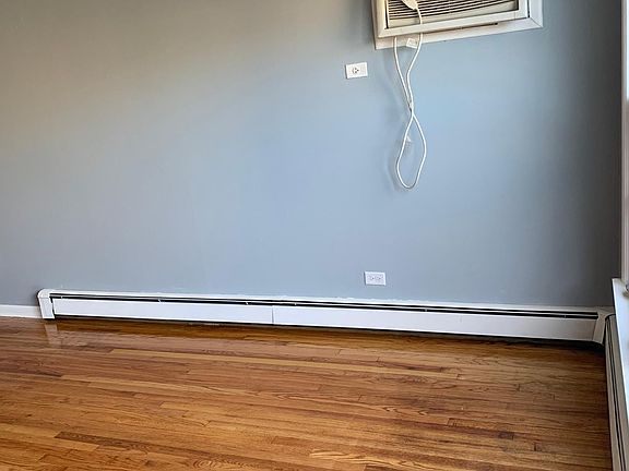 5th image of 335 Yates Ave APT 2