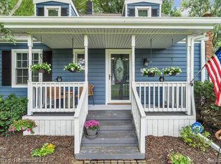 18400 Brentwood St, Livonia, MI 48152
