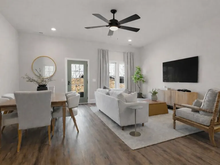 Noble Townhomes — Photo 20