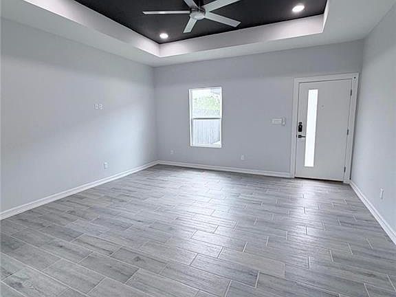 3rd image of 1704 Clinton St #1