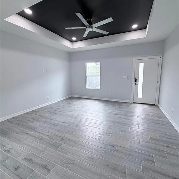 1704 Clinton St #1 — Photo 3